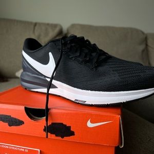 Nike Air Zoom Structure 22